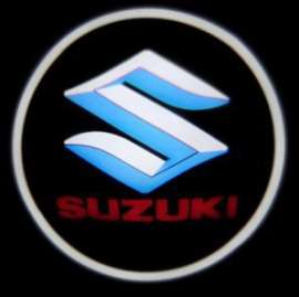 Проекция логотипа Suzuki